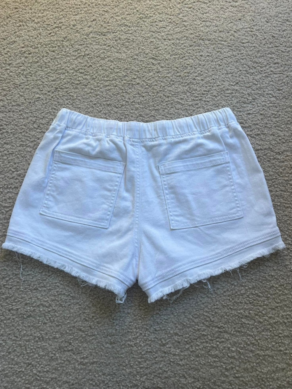 Stretchy White Distressed Cutoff Denim Shorts - Size Small